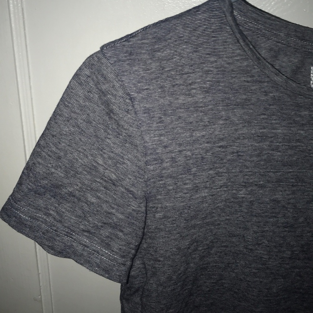 H&M basics Tee - Picture 4 of 4